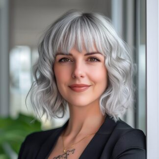 Naiste parukas, lühike ja laineline, hõbehall (36cm)